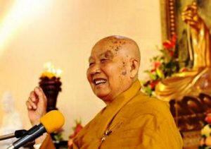 co ai o doi mai dau ma gian voi hon