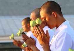 cong duc quy y