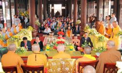 nguoi phat tu co nen qua u buon trong tinh cam