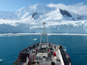 RRS James Clark Ross research ship and William Glacier pillars