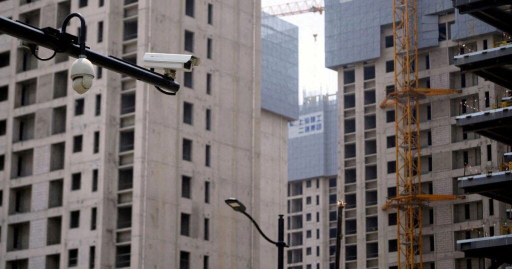 bat dong san trung quocreuters crop 1668397048740