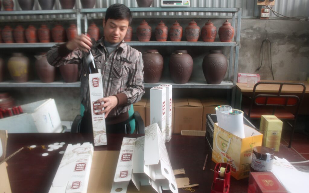 Cô gái Phù Lá chắp cánh cho đặc sản mận tam hoa 1 2 1 9 16734389801501092979194 39 0 1289 2000 crop 16734390468841263010106