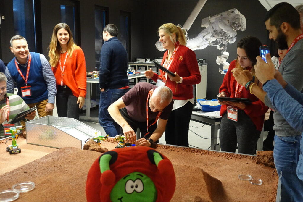 e technology lab workshop for primary school teachers pillars