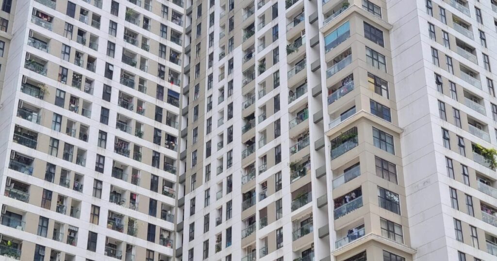 chung cu crop 1675907816544