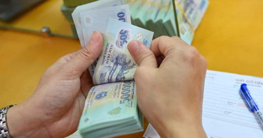 giao dich ngan hang 21tien tuan edited crop 1667731464375