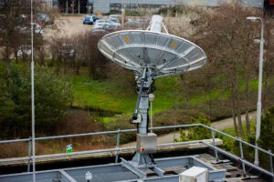 Big dish on Navigation Lab roof pillars