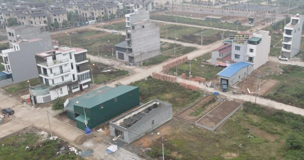 Đất nền được rao bán cắt lỗ nhưng giá vẫn neo cao 1 dji0766 edited crop crop 1680230988528