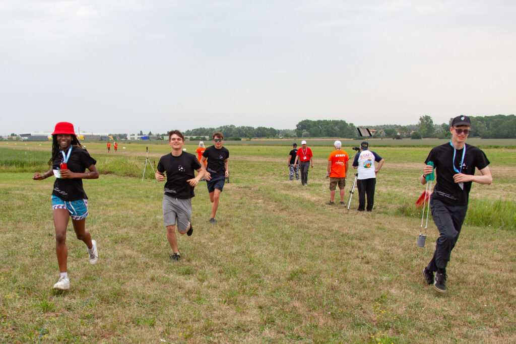 Cuộc thi CanSat châu Âu 2023 sẽ bắt đầu từ Granada 1 2022 CanSat European Competition Day 3 pillars