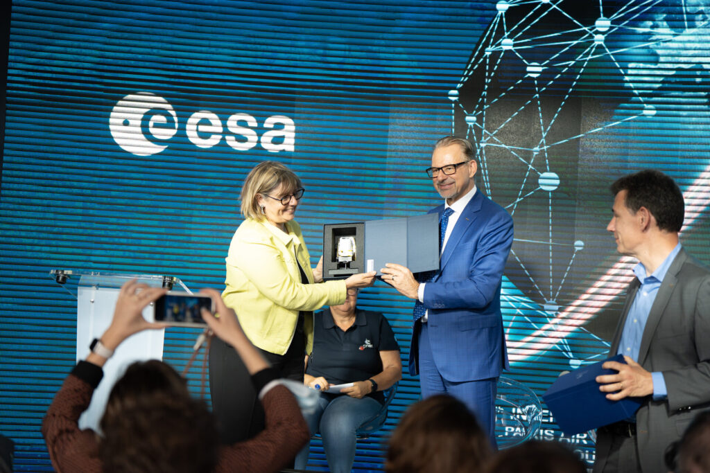 Paris Air Show 2023 French Minister Sylvie Retailleau visits ESA CNES pavilion pillars