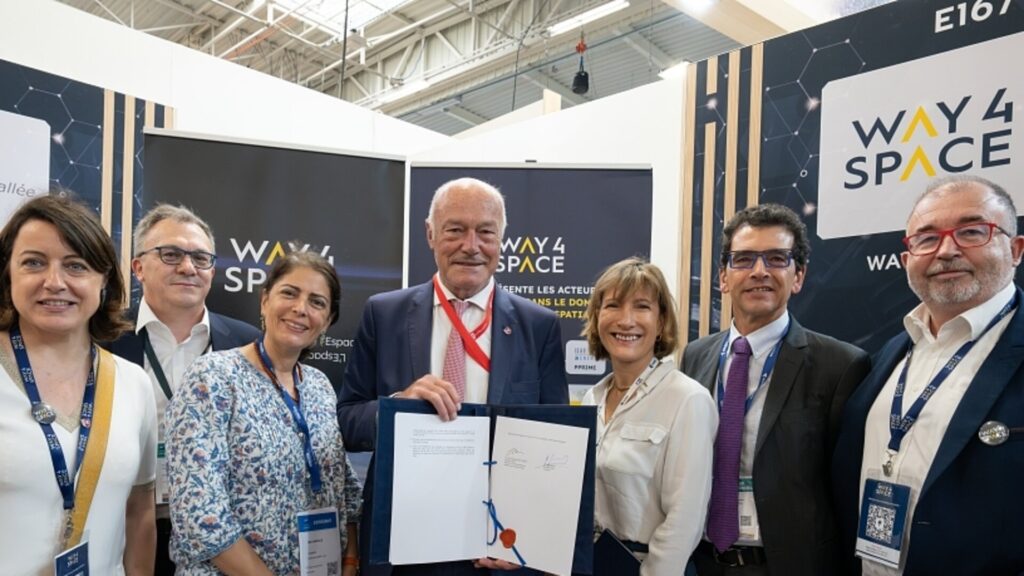 Paris Air Show 2023 Way4space signature pillars