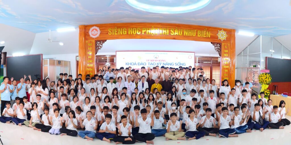 khai giang kns mua2 12 15 32