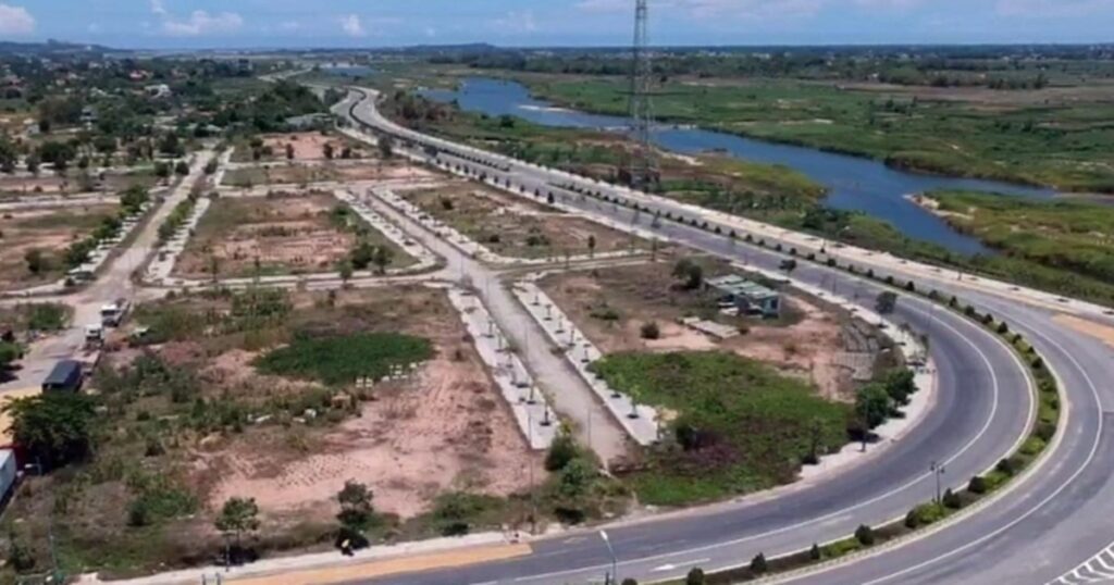 Chủ tịch Quảng Ngãi: Bất động sản gặp khó vì nhiều thủ tục chồng chéo 1 khu dan cu qisc quang ngai quoc trieu 1 edited crop 1688271362507