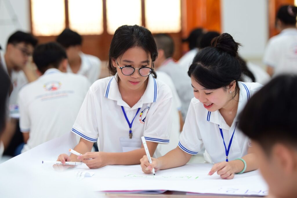 KNS - Mùa 2: 1. CĐ1 - xác lập giá trị bản thân - Kỹ Năng Sống 1 kns chuyen de 1 18 1