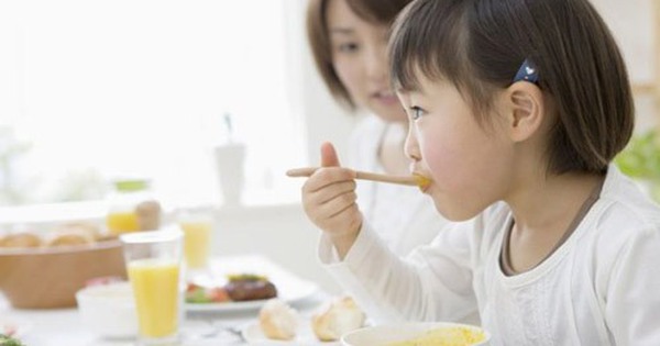Bất ngờ lợi ích khi cho trẻ ăn vặt, đây là 7 món quà vặt vừa ngon vừa bổ khiến trẻ thích mê 1 an vat cho tre 16958902299971839500004 0 0 313 500 crop 1695890705075804303876
