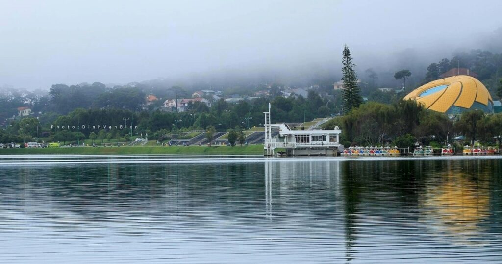 nha hang thuy ta da latlamn dongdinh van bien crop 1702525034438