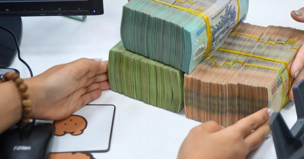 bankcash crop crop crop 1708929104600