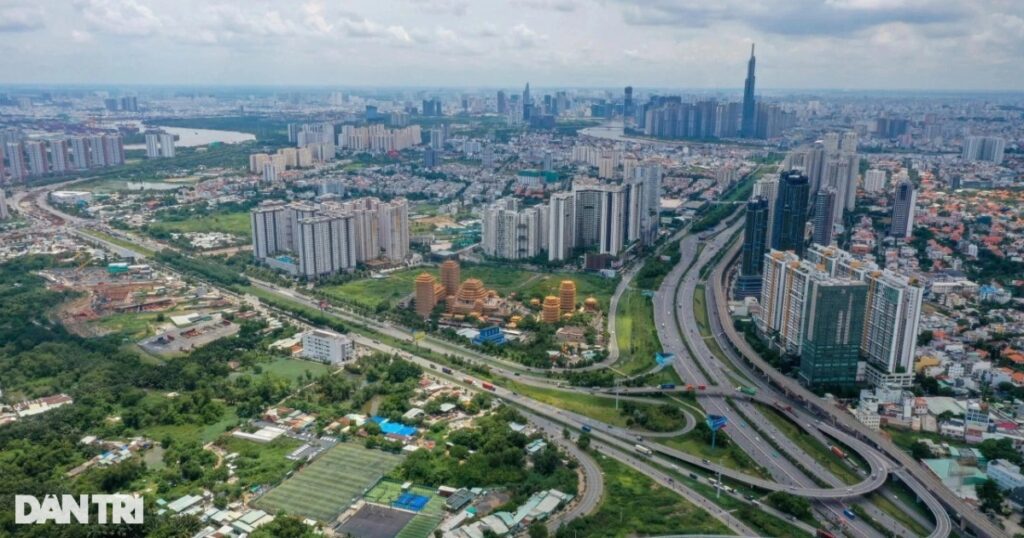 Thấy gì từ chính sách giải cứu thị trường bất động sản của Trung Quốc? 1 bds trinh nguyen 3 edited crop edited 1727647559701