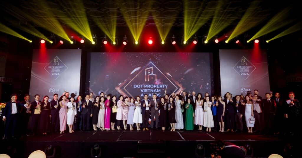 group photo crop 1727420250258