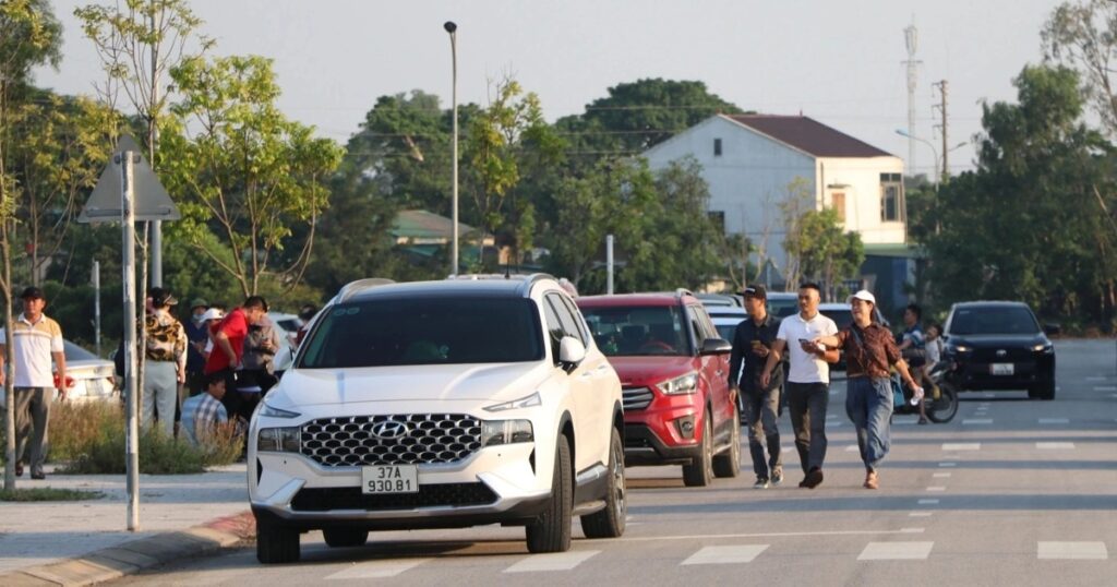 6 lần thông báo chỉ bán được 2 lô đất, xã "nóng ruột" xin giảm giá 1 dau gia datnghi annghe anhoang lam 1 crop crop 1728122657962