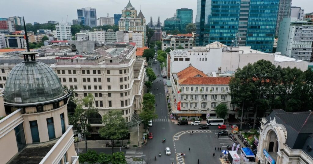Giá đất ở tại TPHCM cao nhất 687 triệu đồng/m2 theo dự thảo mới nhất 1 duong dongkhoinamanhdji0011 1701524986995 crop 1729088539420
