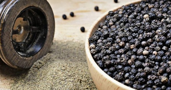 hat tieu 1734012928632469051694 0 0 399 638 crop 17340130760541826331381