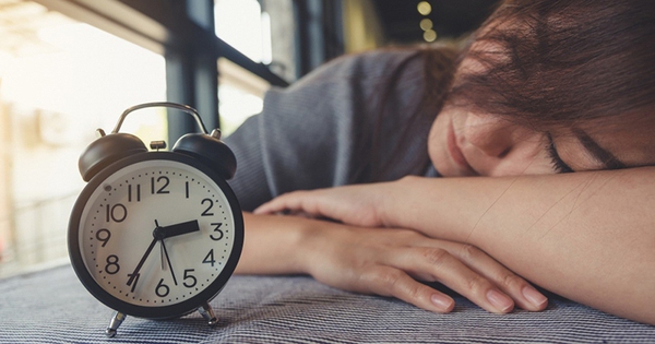 20210531dong ho bao thuc se giup ban kiem soat tot thoi gian ngu trua 1745554867265 17455548677391649500687 0 0 500 800 crop 1745555361369785317310