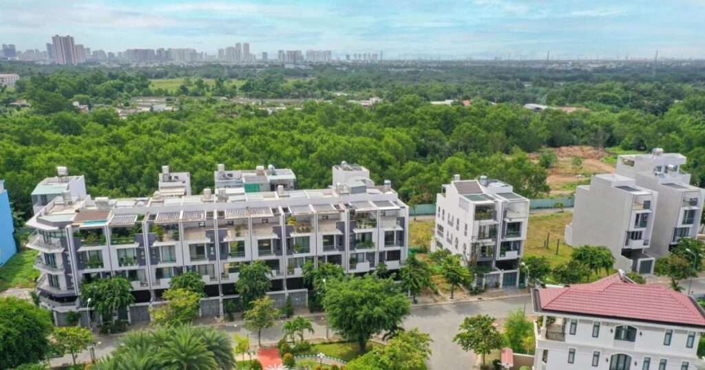 Mua căn hộ tại TPHCM 20 năm vẫn chưa được cấp sổ, HoREA kiến nghị gỡ vướng 1 du an go vuong crop 1747953248924