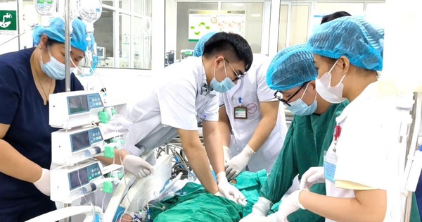 3 ngày sau khi ăn lòng lợn, tiết canh, người đàn ông 63 tuổi ở Hà Nội rơi vào nguy kịch 1 nghet tho cuu benh nhan 641752047242 1752053281663 1752053282241995152587 0 53 677 1136 crop 1752053721775985232811