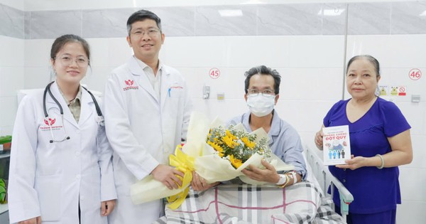 Bác sĩ 53 tuổi đột ngột nhồi máu cơ tim cấp trong lúc đang làm việc, trước đó 2 ngày ông có biểu hiện này! 1 168 bs ngung tim benh vien xa vl 1024x684 1755341278777 17553412790451286663942 44 0 684 1024 crop 1755341657113208192302