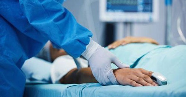 Chơi bóng đá ở tuổi 40, người đàn ông nhập viện nguy kịch sau va chạm 1 cap cua 1759212993129219945241 16 0 329 500 crop 17592130079121464797273