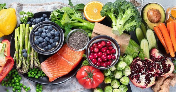 'Bí kíp' chống nắng tự nhiên cần biết: 6 chất chống oxy hóa có trong rau củ quả bảo vệ làn da trước tia UV 1 healthy foods 17585328135151783181898 38 0 498 736 crop 17585328183201974256521