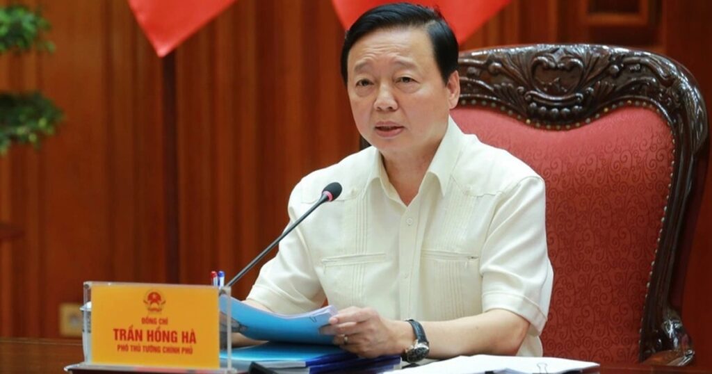Phó Thủ tướng: Tiến tới một giá đất thống nhất trên cơ sở dữ liệu đất đai 1 pho thu tuong tien toi mot gia dat thong nhat tren co so du lieu dat dai cropped 1757510463494