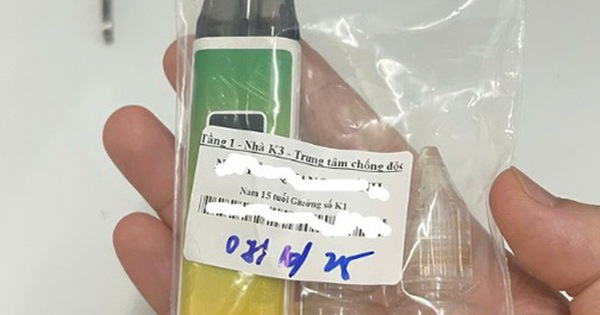 Cảnh báo từ phòng cấp cứu: Thiếu niên 15 tuổi tổn thương não vì ngộ độc thuốc lá điện tử chứa ma túy 1 avatar1761227027249 17612270278931097075877 0 0 315 504 crop 1761227063479455989266