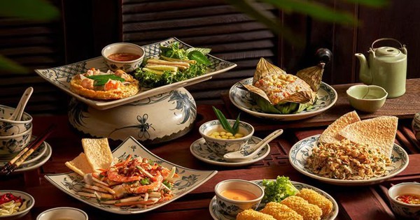 mon hue co do salmone studio 17594806652061964476177 8 0 444 697 crop 17594806758591428885075