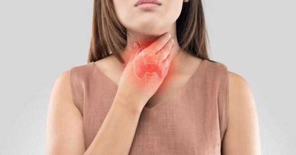 Bác sĩ cảnh báo: U tuyến cận giáp dễ bị bỏ sót, nhiều người phát hiện khi đã biến chứng nặng 1 trieu chung u tuyen giap thuong gap nhat va cach dieu tri 17594601956282085415105 0 0 459 735 crop 17594602005011103783718