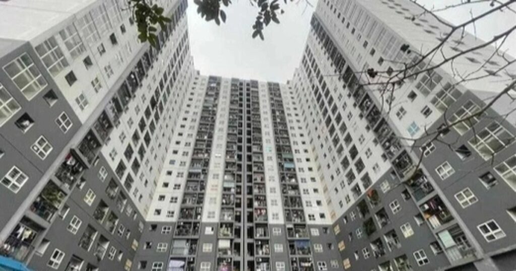 Bán nhà ở xã hội cho sai người bị phạt ít nhất 120 triệu đồng? 1 de xuat ban nha o xa hoi cho khong dung nguoi bi phat it nhat 120 trieu dong cropped 1762432893577