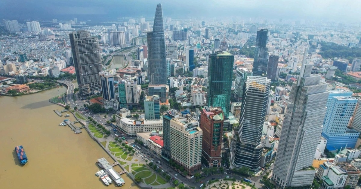 dong tien bat dong san nam tien cropped 1764134835706