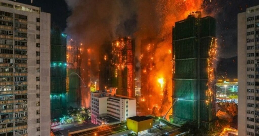 tham hoa chay chung cu o hong kong khu nha dat do bac nhat the gioi cropped 1764306320342