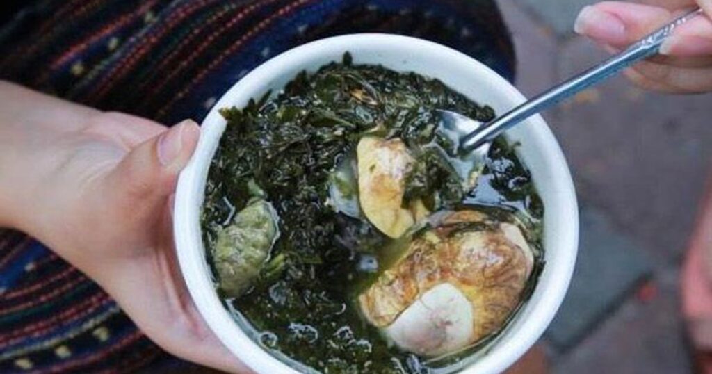 cach lam trung vit lon ham ngai cuu bo duong 1766127676976250965641 17 0 392 600 crop 1766128338914336636651