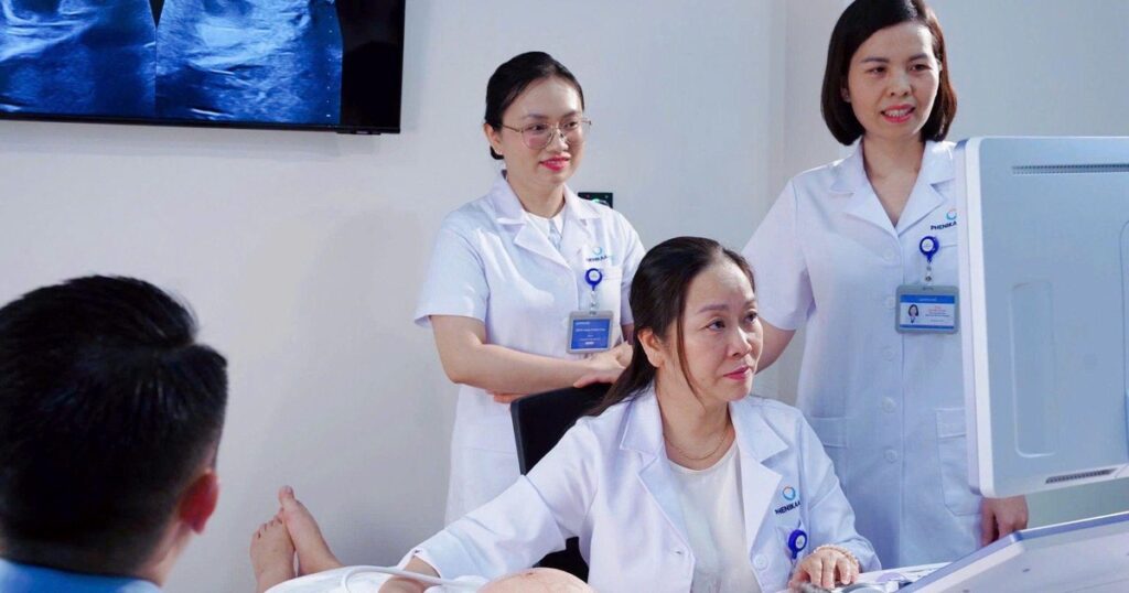Nội soi buồng ối dẫn lưu bàng quang thai nhi: Điều trị cho thai nhi tắc nghẽn đường tiết niệu dưới 1 photo 1769599383983 176959938477618850191 0 0 1250 2000 crop 1769599447407315908470