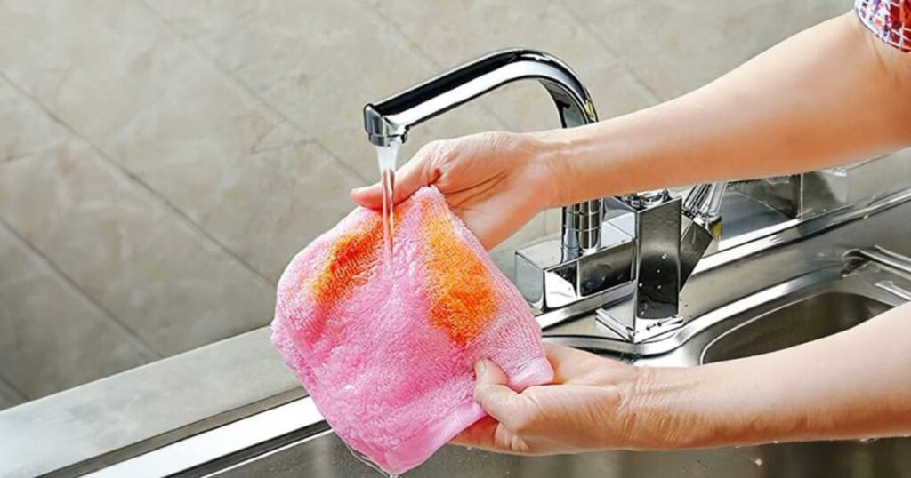 giat khan lau bep 03 2033 1777363873873 17773638741881254054299 8 0 479 900 crop 17773642939291991331832