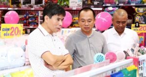 nguyen duc taidoan van hieu em cropped cropped 1777528827568