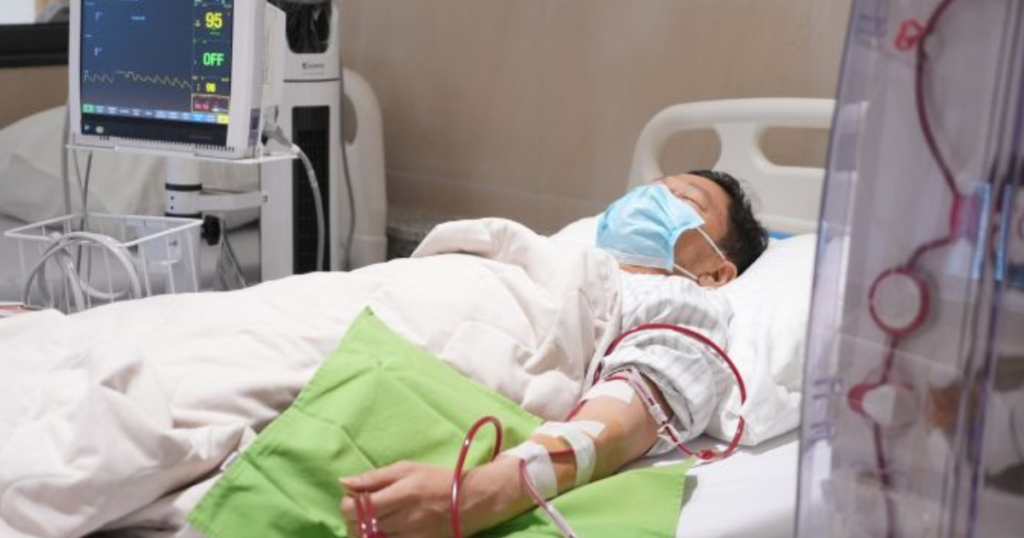 Người đàn ông 39 tuổi suy thận cấp, bác sĩ cảnh báo 4 thói quen buổi tối nhiều người mắc phải 1 suy than chay than 1780017161544375012637 105 0 980 1400 crop 17800174448491943607524