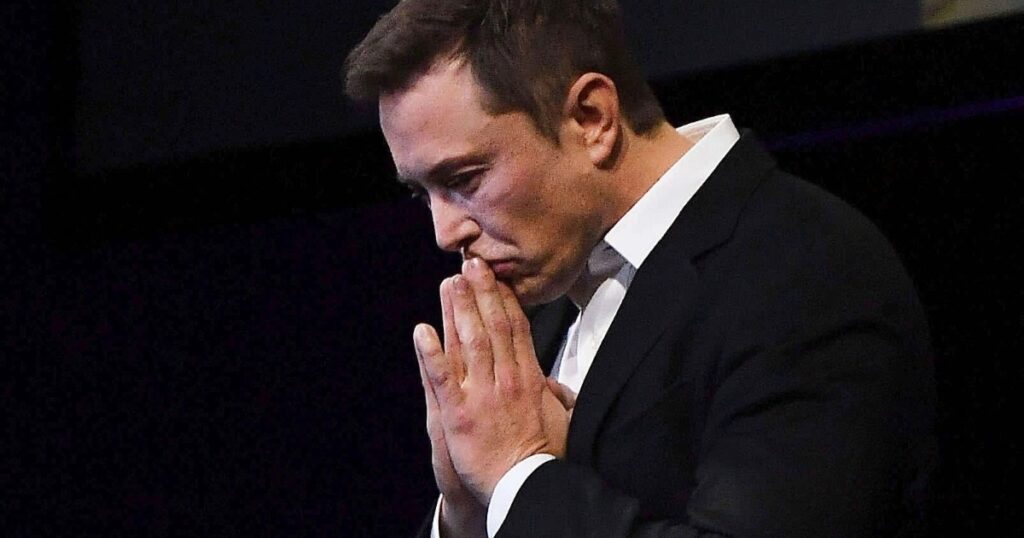 Cổ phiếu SpaceX bị bán tháo, "cú lừa" tỷ USD của Elon Musk? 1 co phieu spacex bi ban thao the tham cu lua ty usd cua elon musk cropped 1784215095016