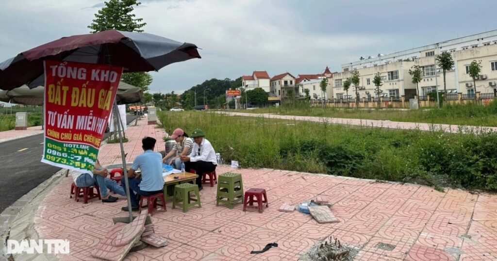 Bộ Xây dựng: Giá đất nền giảm, bình quân 40 triệu đồng/m2 1 chuyen gia dinh gia dat dang la diem nghen cua thi truong bat dong san cropped 1787310870805
