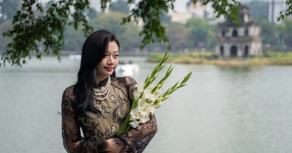 ho guom vinh ha long chua bai dinh sap duoc cap ma dinh danh dien tu cropped 1787186295727