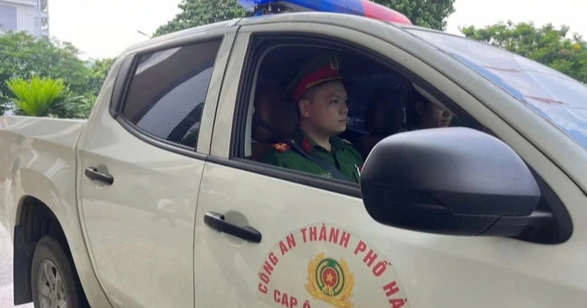 nhan tien boi thuong ca ty dong nguoi dan duoc cong an dua ve tan nha cropped cropped 1788945698523