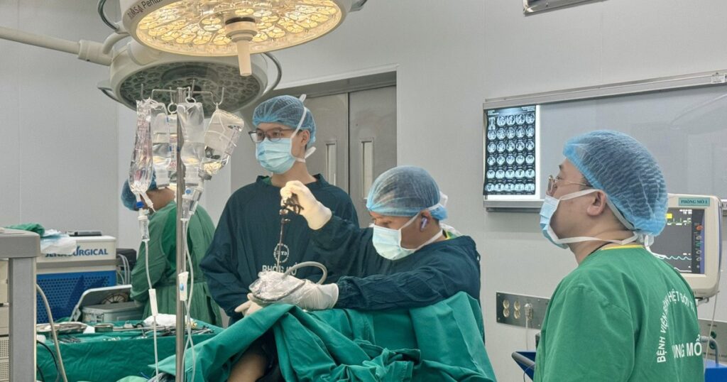 Ho ra đờm có mùi giống phân, người đàn ông phát hiện tình trạng hiếm gặp 2 17923954794821845838352446027454742018948385763682698d635eb4e7c4b8d1297704042d0a28a 1792412631817 1792412632752191680108 181 0 1431 2000 crop 17924127980431084066611