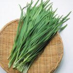 garlic chives 17931710595591166959232 46 0 431 735 crop 17931714395571387970158