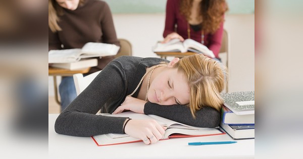ngu du 7 8 tieng nhung sang day van met moi khi nao can di kham 600x315 1792600800423695088495